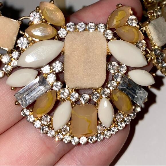 Nude Jeweled Bib Statement Necklace - Picture 4 of 11